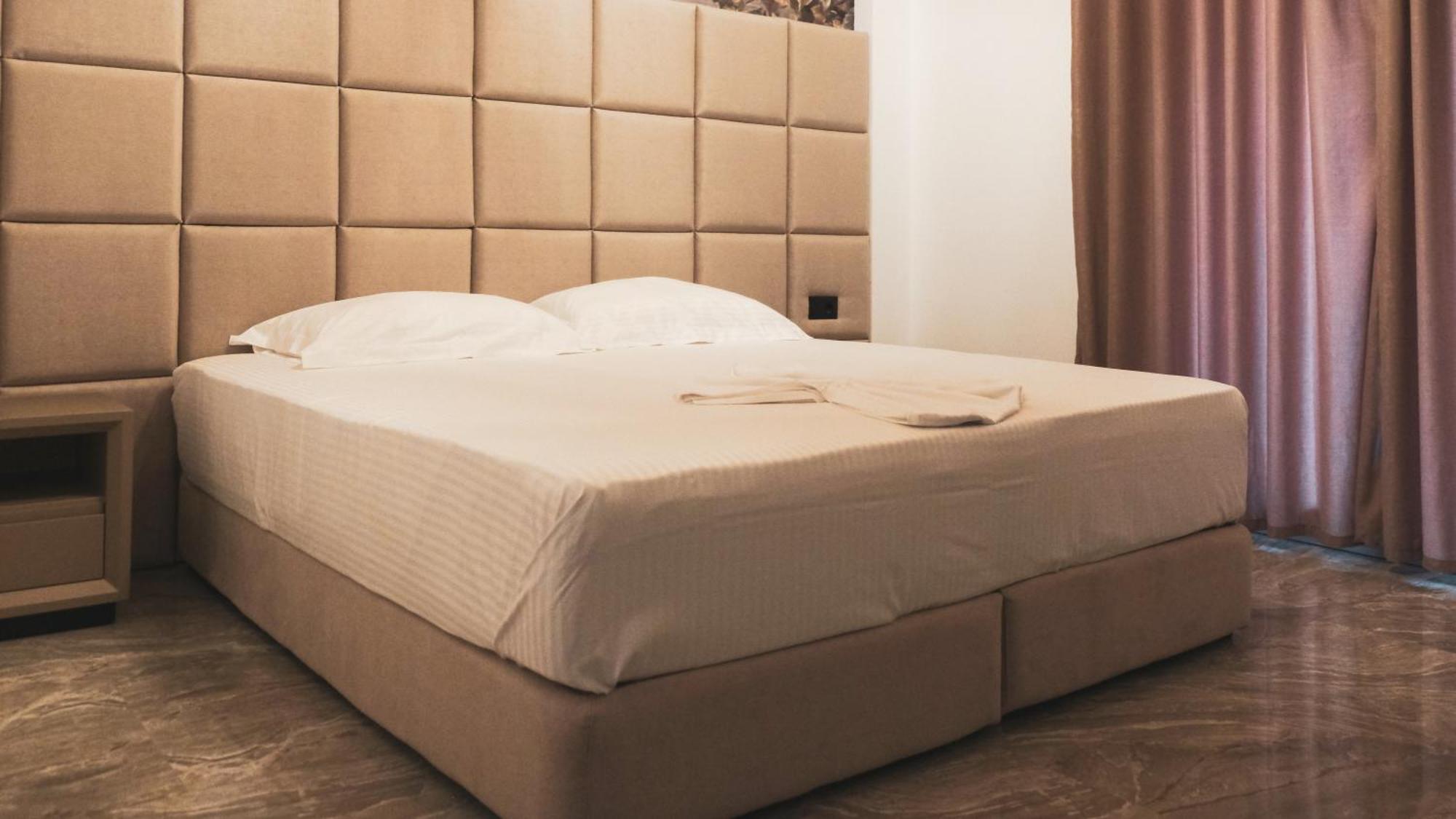 Hotel Ruko Boutique 格勒姆 外观 照片